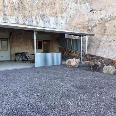 Dug Out B&B Coober Pedy Exterior foto