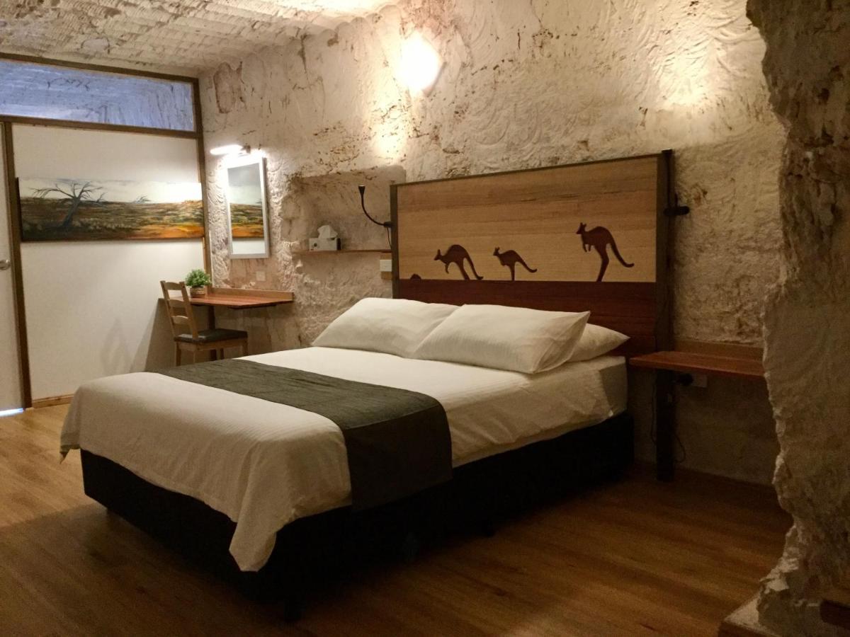 Dug Out B&B Coober Pedy Exterior foto