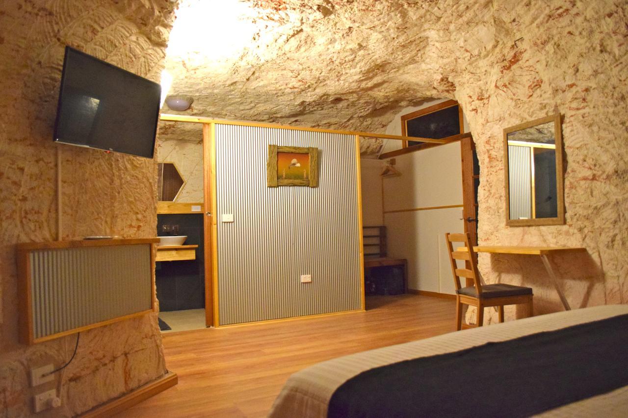 Dug Out B&B Coober Pedy Exterior foto