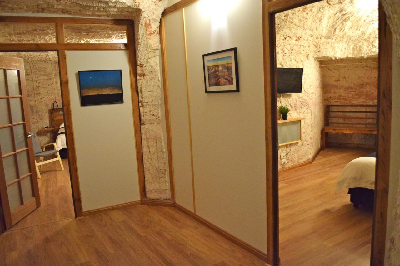 Dug Out B&B Coober Pedy Exterior foto