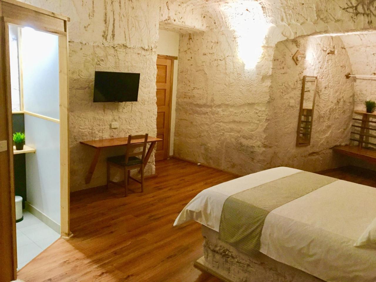Dug Out B&B Coober Pedy Exterior foto